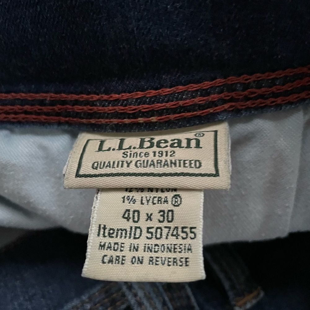 Ll Bean Comfort Waist stretchy waistband 5 pocket straight leg jeans, size 40/30 - Picture 5 of 5